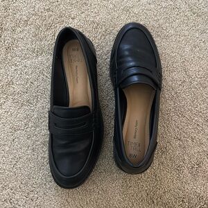 Women’s loafers 8 wide